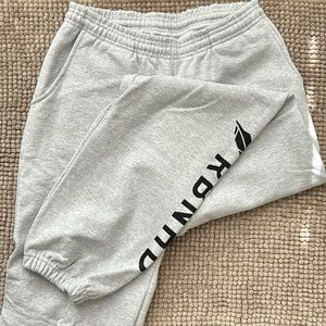 Heavyweight cotton fleece light gray Robinhood investing sweatpants unisex small